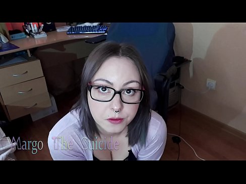 ❤️ Cewek Seksi nganggo Kacamata Nyedot Dildo Neng Kamera ️ Video seks ing kita ☑