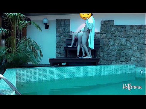 ❤️ Boss ngajak prawan menyang blumbang, nanging ora bisa nolak panas ️ Video seks ing kita ☑