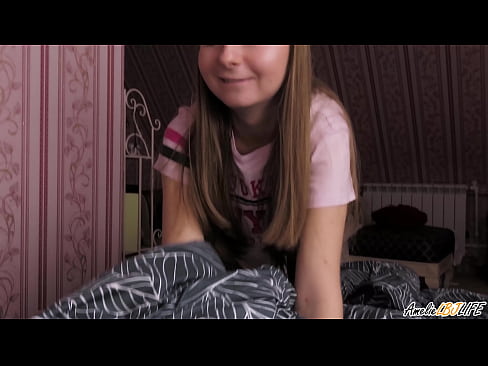 ❤️ Blondie nyedot dheweke bff rumiyin lan nemu cum ing dheweke tutuk ️ Video seks ing kita ☑